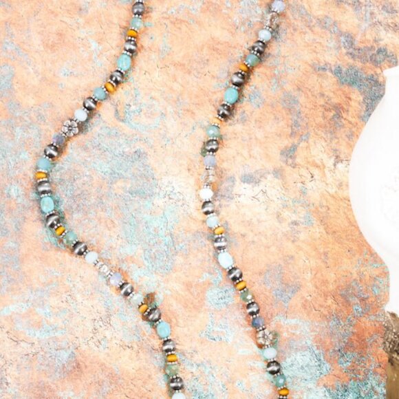 Cypress Lane Silvertone Multi-Color Necklace NEW - Picture 2 of 3